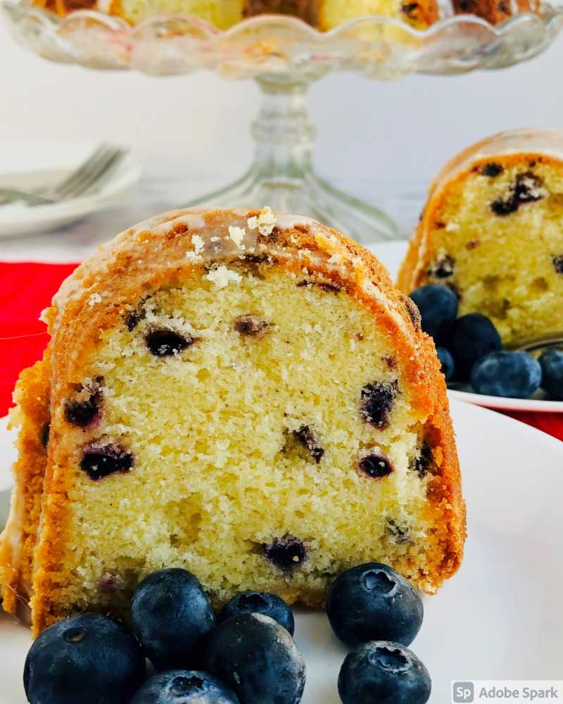 Easy Blueberry Pound Cake With Lemon Glaze