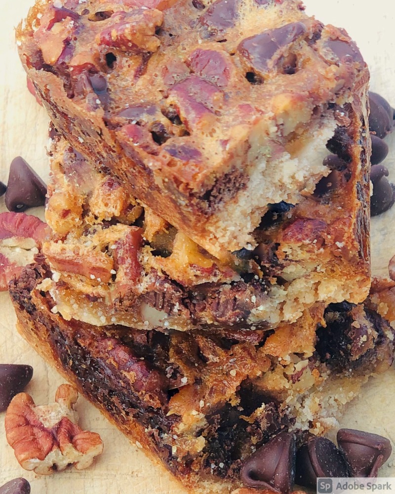 Easy Pecan Pie Bars With Chocolate Chips