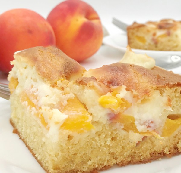 peaches and cream cake with canned peaches