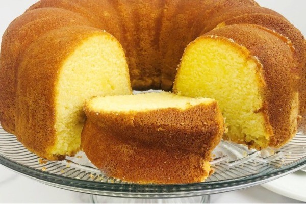 Old Fashioned Pound Cake With A Hint Of Lemon