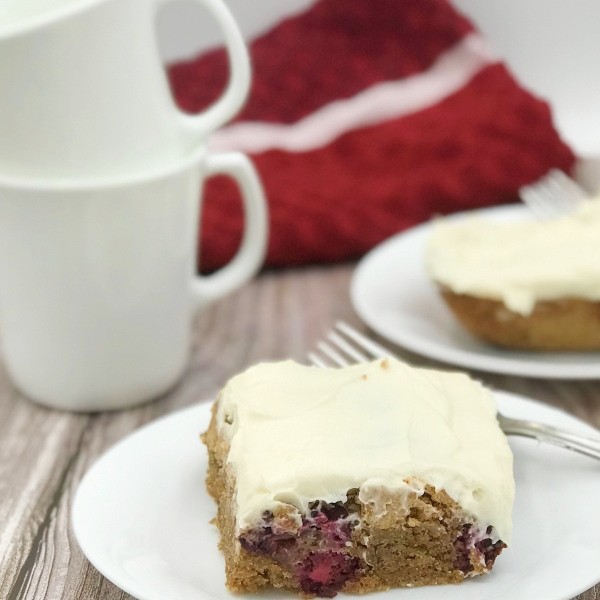 Simple Blackberry Cake With Cream Cheese Frosting