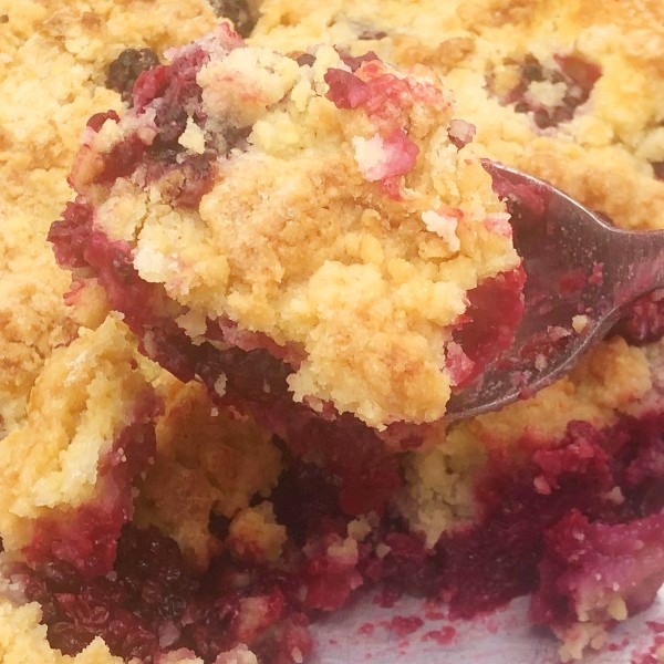 Old Fashioned Blackberry Cobbler (Daddy’s Favorite)