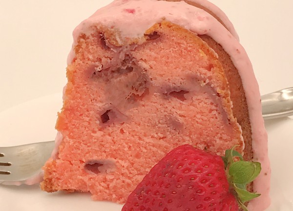 Strawberry Pound Cake With Glaze for strawberry pound cake
